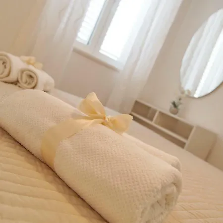 Amazing Sea View Petra & Paula Apartman *