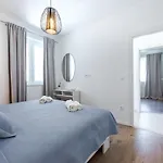 Amazing Sea View Petra & Paula Apartment Slano
