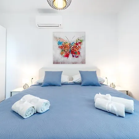Apartment Amazing Sea View Petra & Paula Slano
