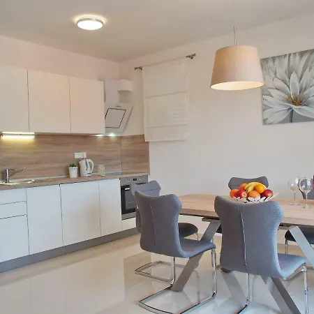 Apartamento Amazing Sea View Petra & Paula Slano