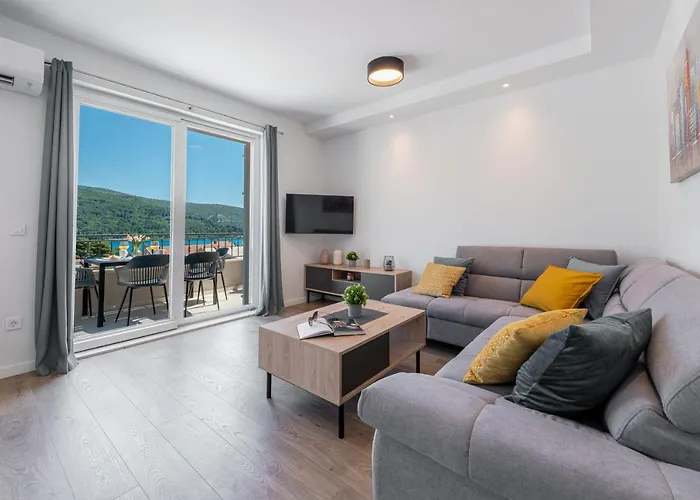 Amazing Sea View Petra & Paula