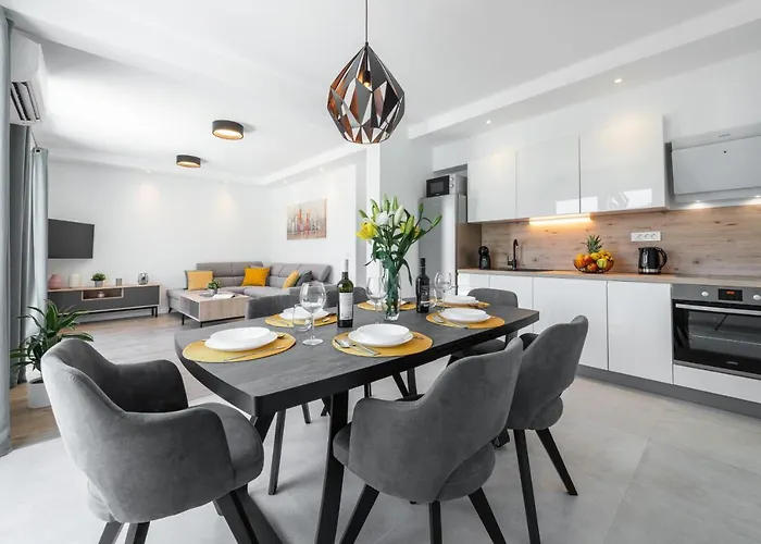 Amazing Sea View Petra & Paula *